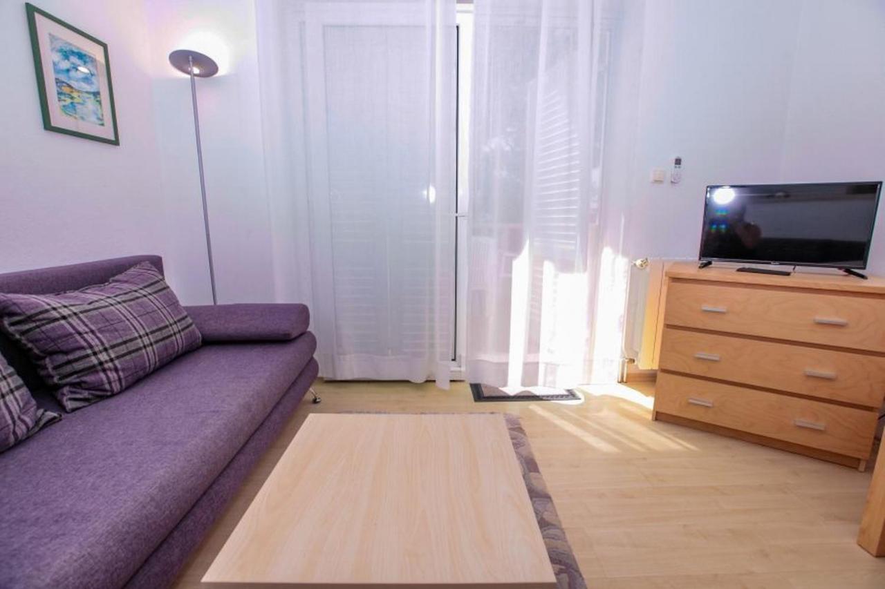 Apartamento Vila Pinet Brist Exterior foto