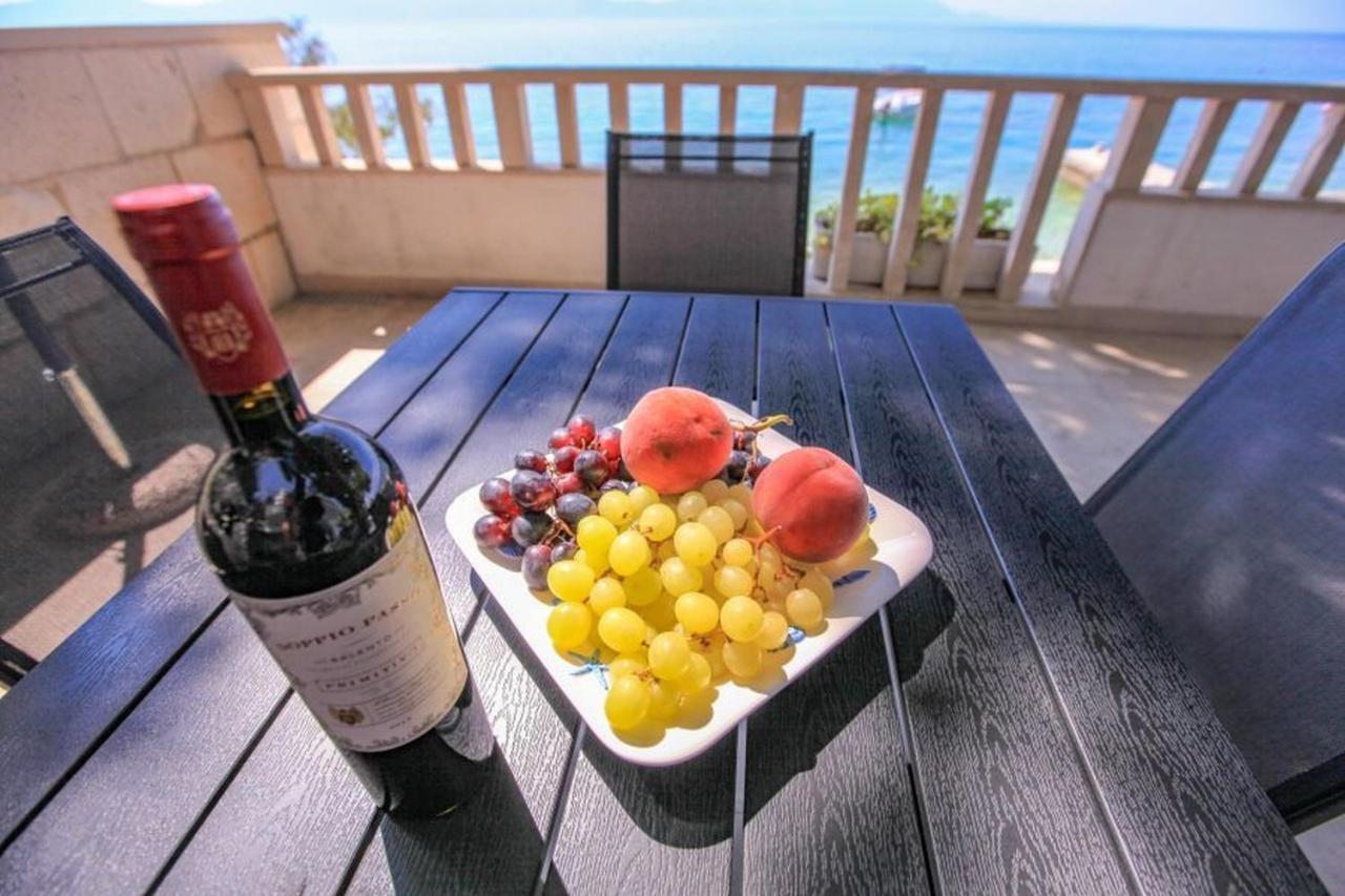 Apartamento Vila Pinet Brist Exterior foto