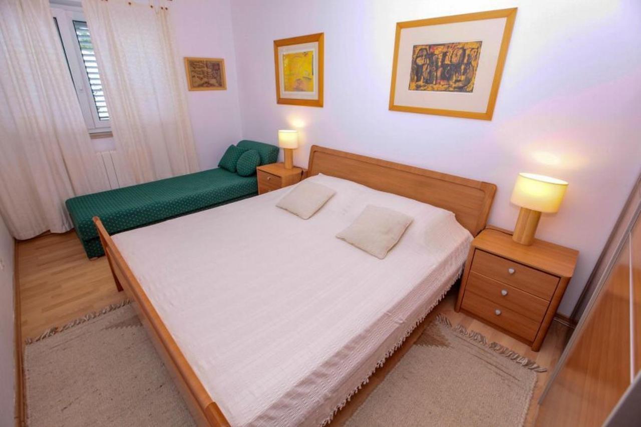 Apartamento Vila Pinet Brist Exterior foto