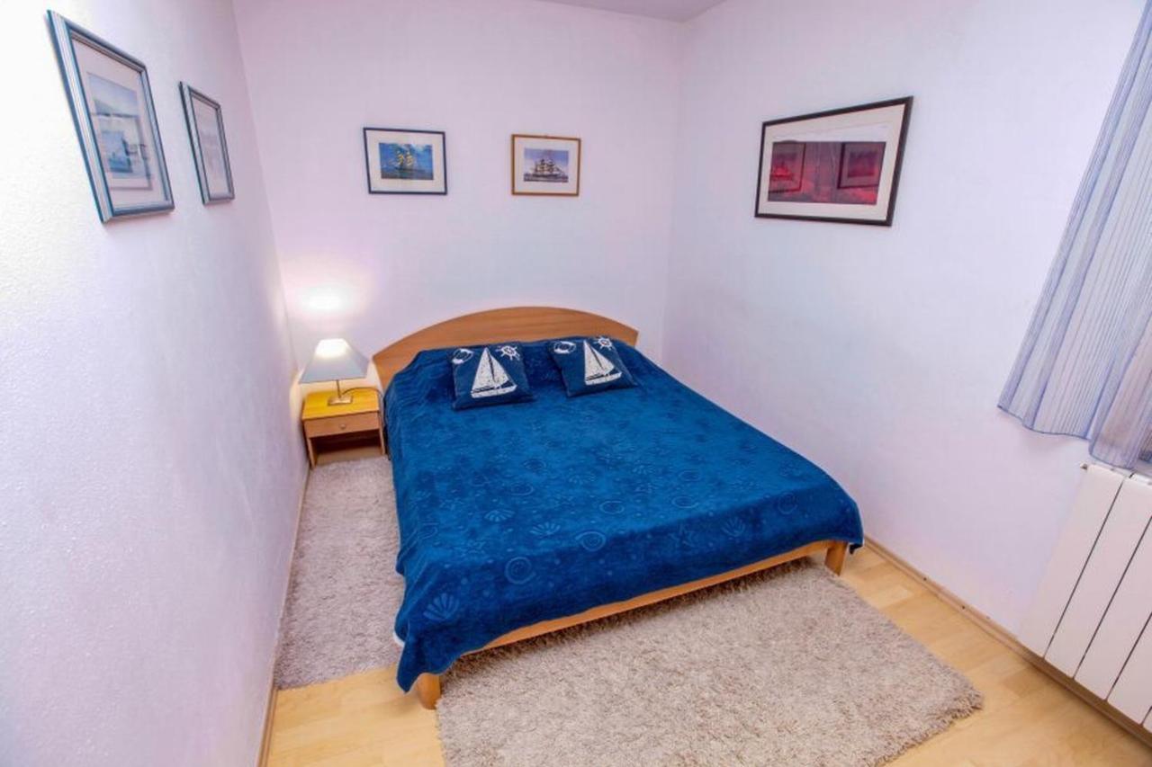 Apartamento Vila Pinet Brist Exterior foto