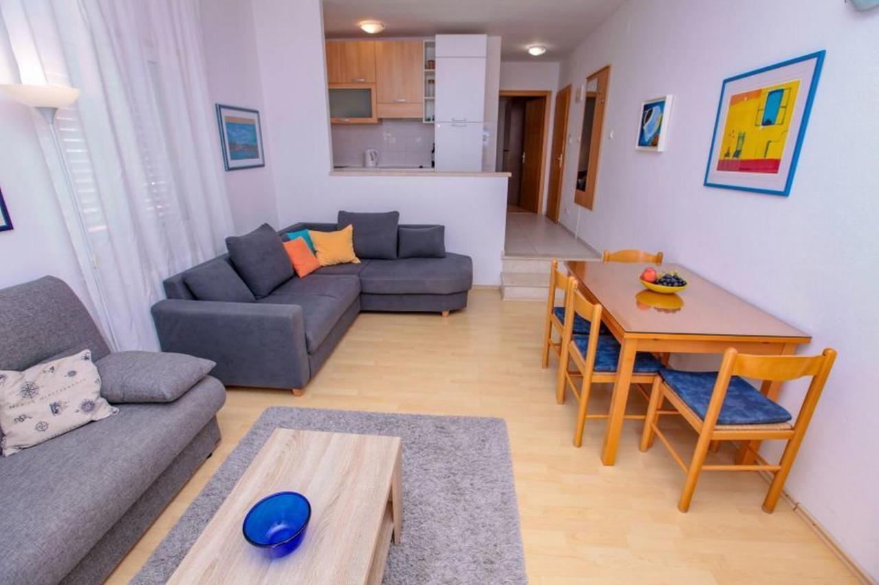 Apartamento Vila Pinet Brist Exterior foto